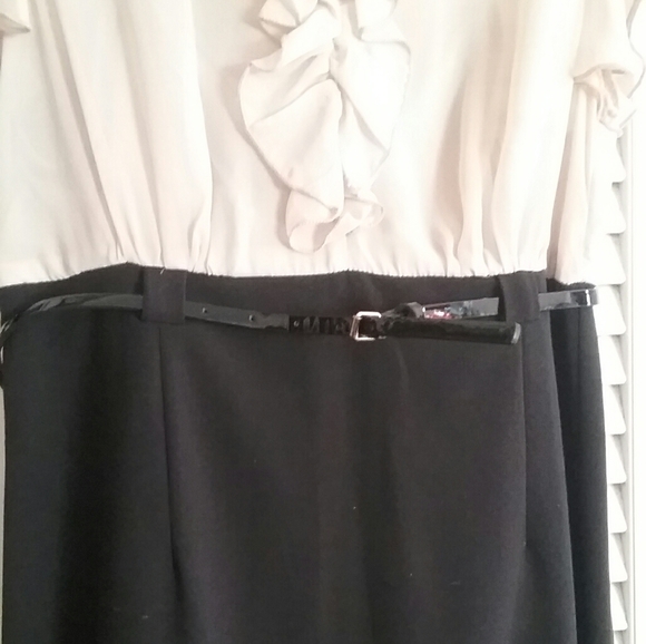 Dress - Picture 2 of 4